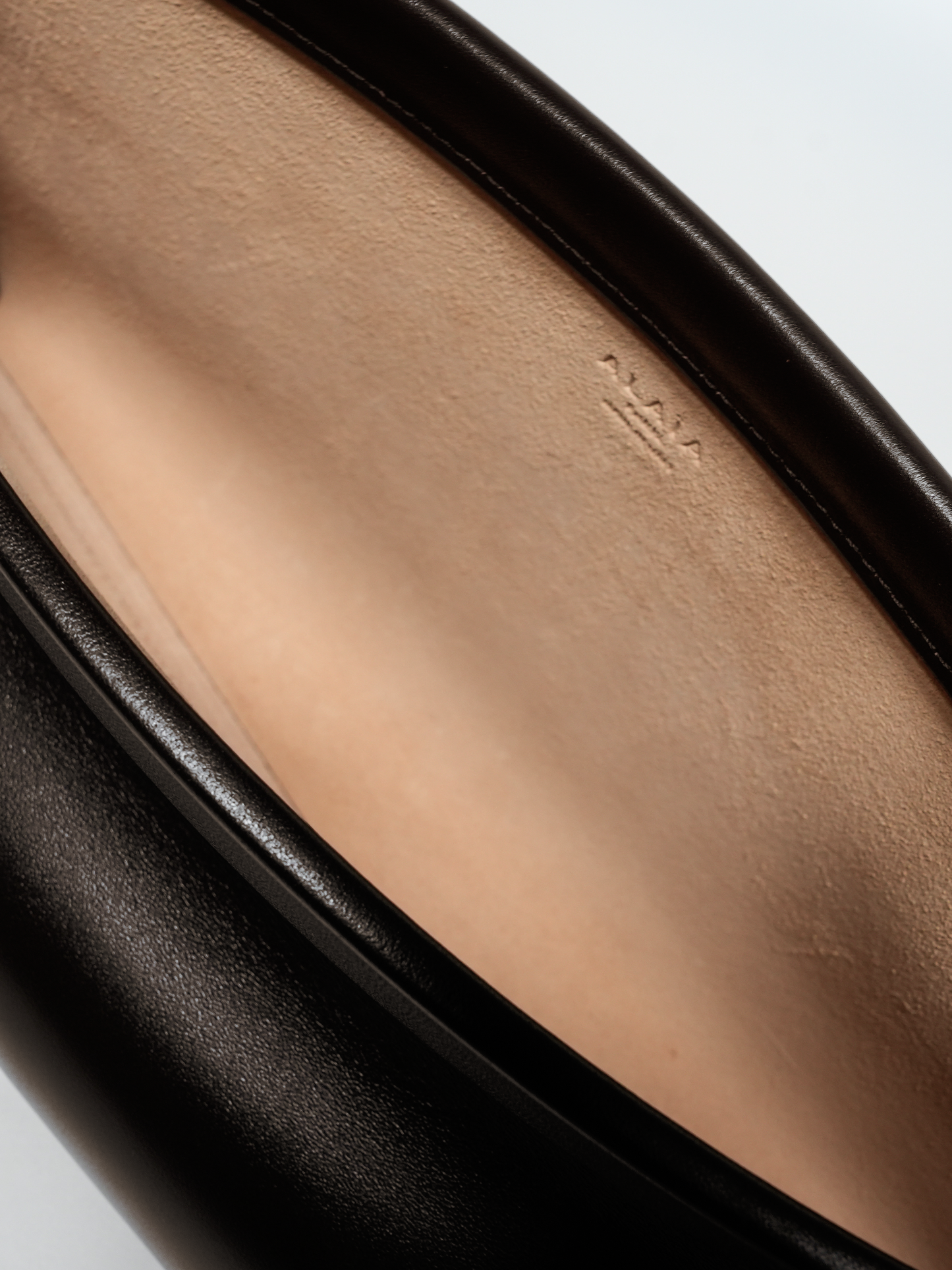 Alaïa Le Click East/West Medium Baguette Bag